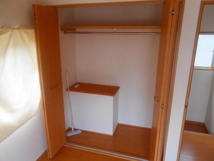 あけぼの貸家  収納