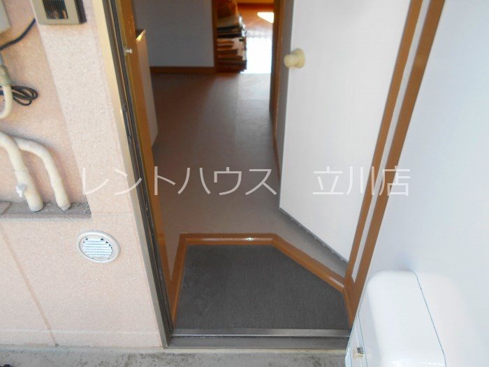 ハイム田原 玄関