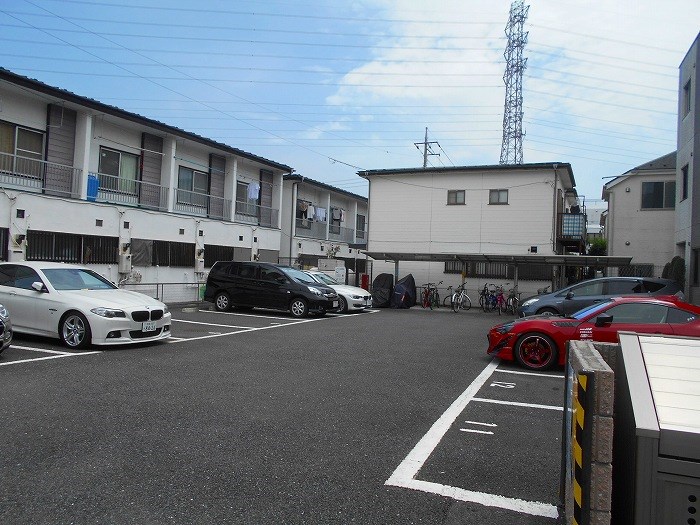 ディアルベルジェ・エスパシオ 駐車場