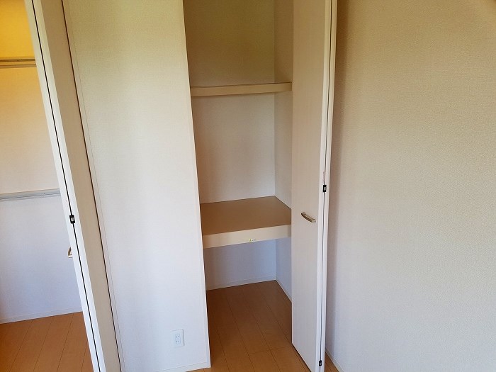 ロザージュ 収納