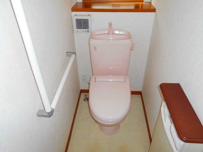 栄町2丁目貸家 トイレ