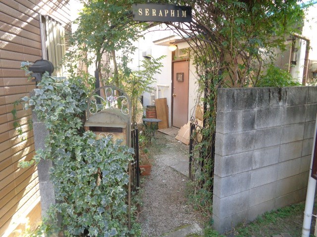 内田貸家 エントランス