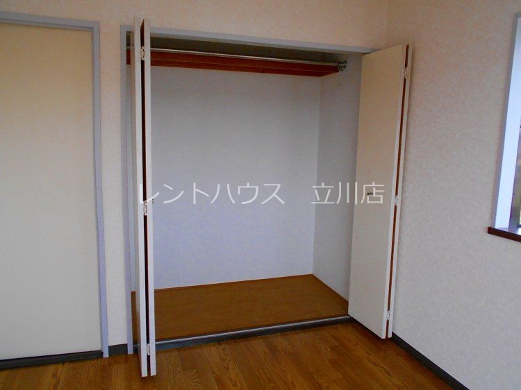 東京都日野市栄町２丁目 収納