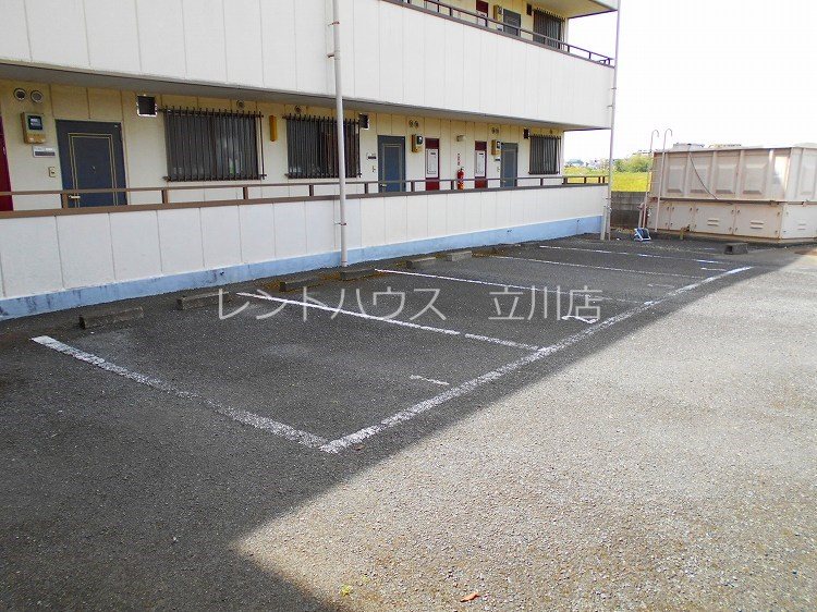 東京都日野市栄町２丁目 駐車場