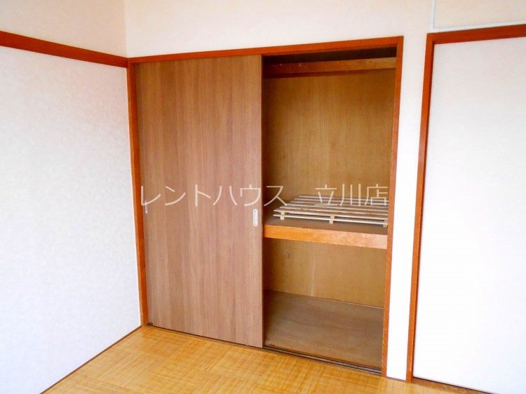 東京都日野市栄町２丁目 収納