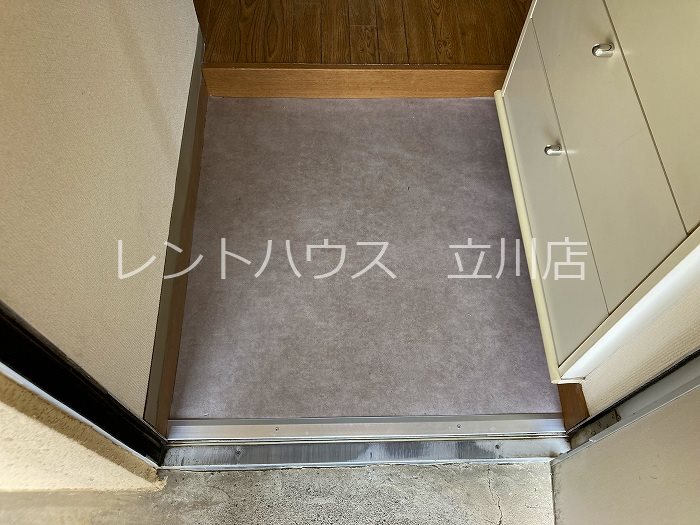 第二信和荘 玄関