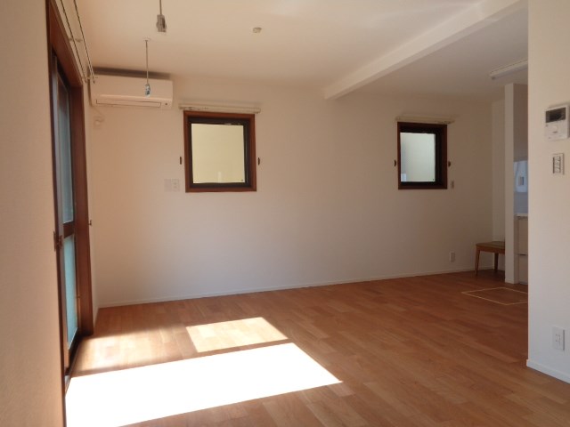 光町３丁目戸建（学園土地）  リビング