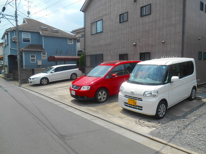 メゾン３５  駐車場