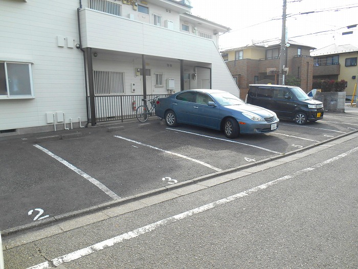 グリーンヒルズ内藤  駐車場