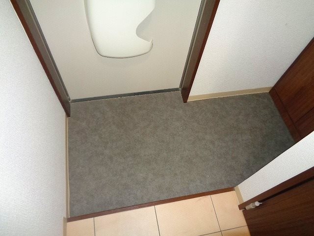 カームステージ国分寺 B棟  玄関