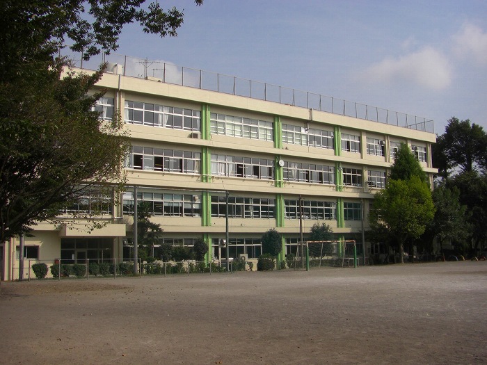 東京都小平市上水南町２丁目 小平市立小平第三小学校