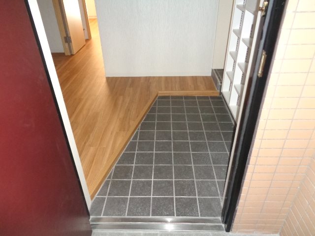 東京都国立市中２丁目 玄関