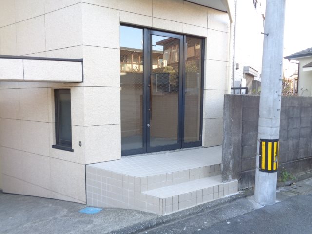東京都国立市中２丁目 エントランス