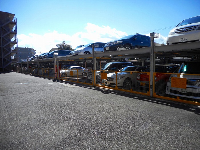 クリオ国立西壱番館  駐車場