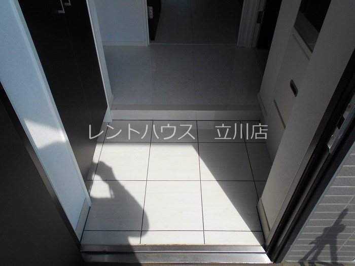 東京都立川市幸町３丁目 玄関