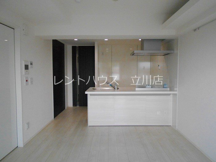 東京都立川市幸町３丁目 リビング