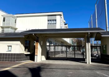第二信和荘 日野第一中学校