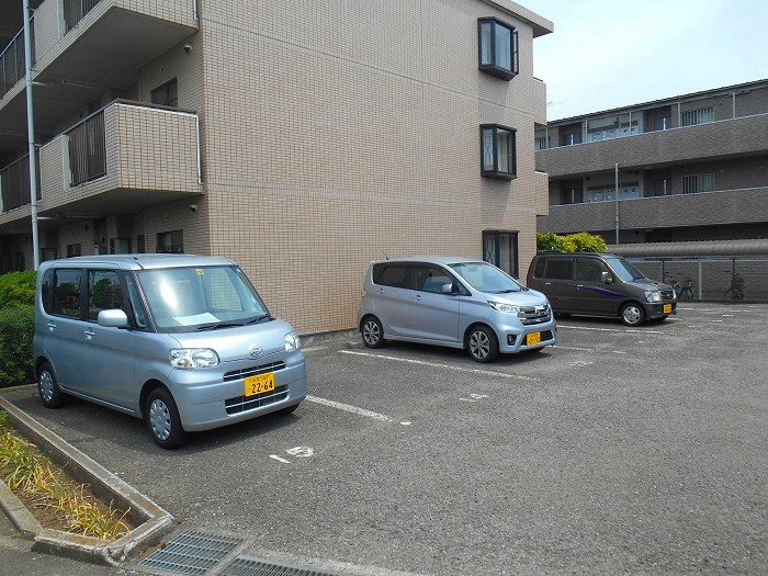ボナール西元町  駐車場