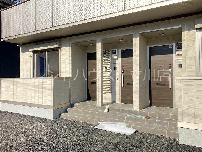 セッテ　ルーチェ 玄関