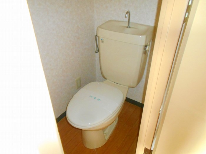 クレセント北島  トイレ