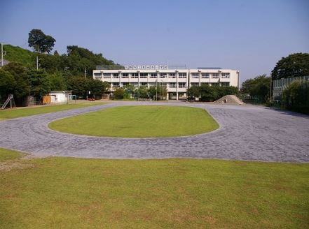 東京都日野市栄町２丁目 日野市立東光寺小学校