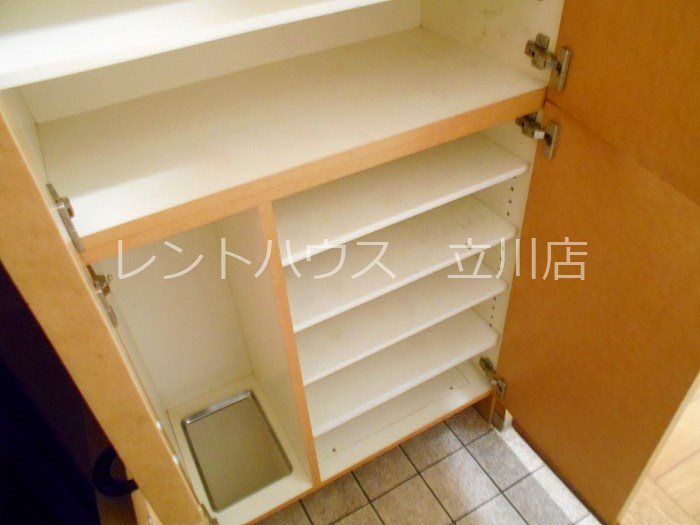 東京都立川市曙町２丁目 収納