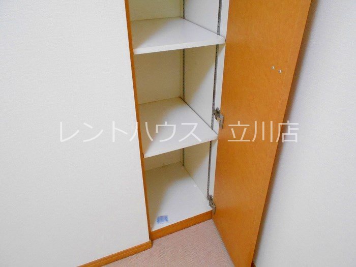 東京都立川市曙町２丁目 収納