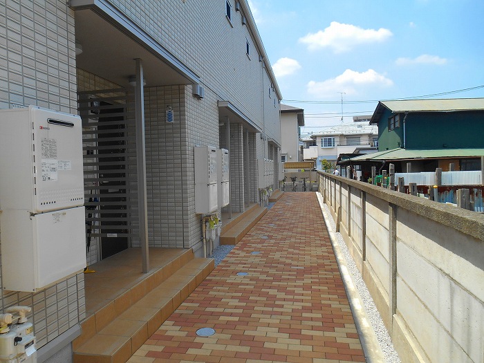 クレール国分寺（横パイ エントランス