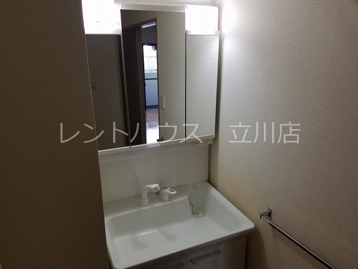 ライラック 洗面所