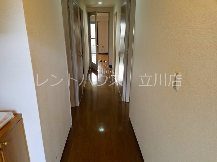 ライラック 玄関