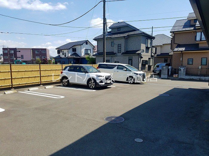 雅　壱番館 駐車場