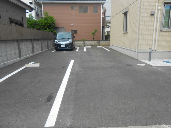 ベルウィルＳ  駐車場