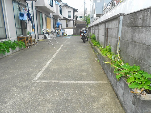 グレイス国立  駐車場
