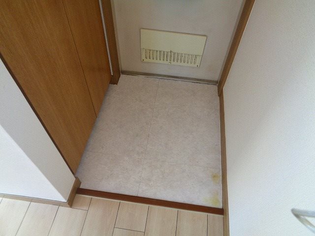 ハイツかしの木 A棟 玄関