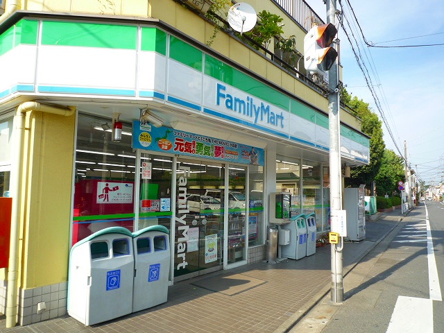 カーサズッカ  ファミリーマートミナミ東元町店