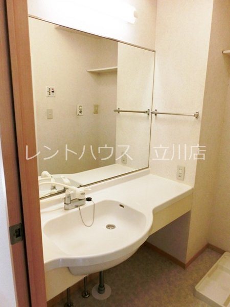 ロイヤルコートKay　A棟 別部屋写真
