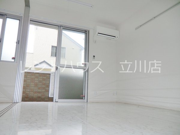 シェドゥーヴル 別部屋写真