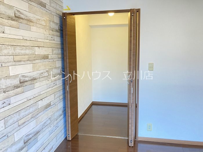 東京都日野市日野本町１丁目 収納