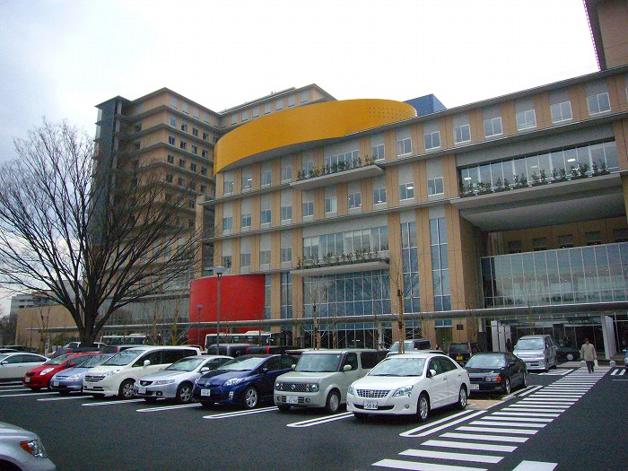 東京都府中市武蔵台３丁目 東京都立多摩総合医療センター