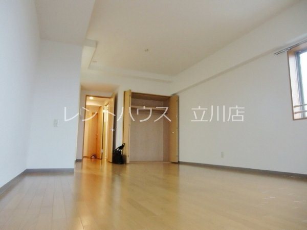 フローレンスAKISHIMA 別部屋写真