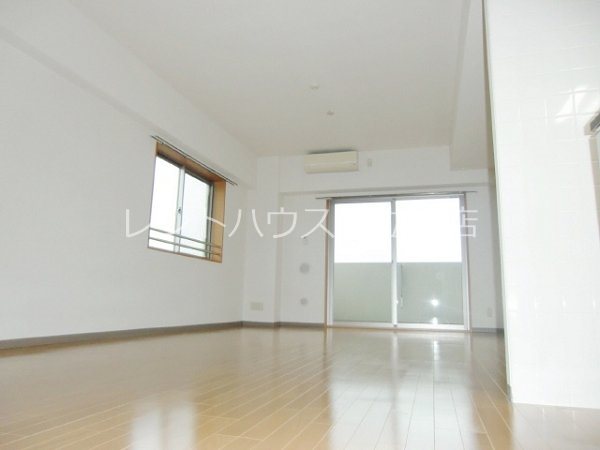 フローレンスAKISHIMA 別部屋写真