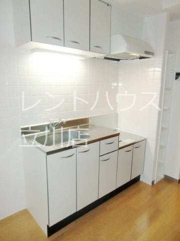 フローレンスAKISHIMA 別部屋写真