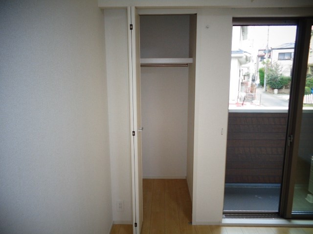 クアトロポルテ 収納