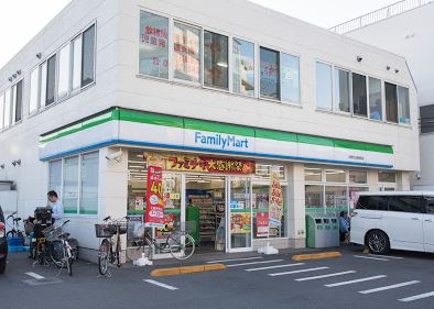 パークアレイ ﾌｧﾐﾘｰﾏｰﾄ 日野市立病院前店