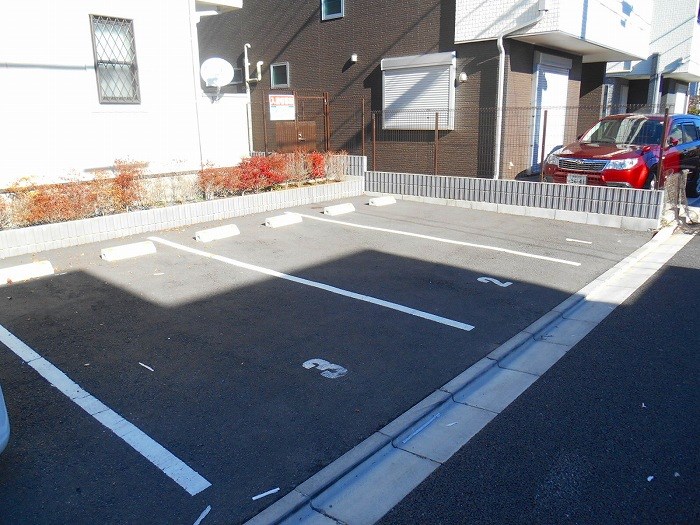 カーサマグノリア 駐車場