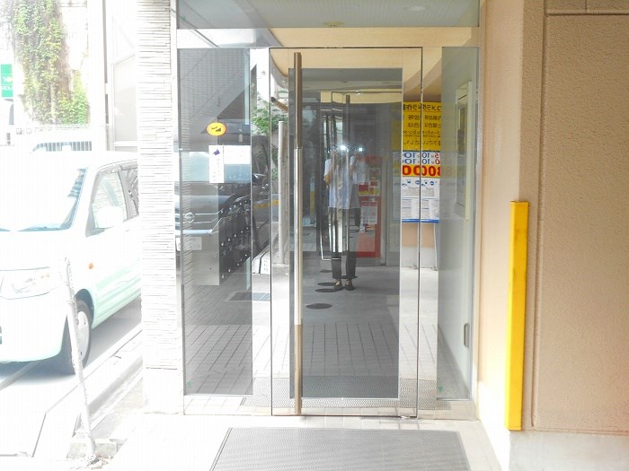 プレステージ立川 玄関