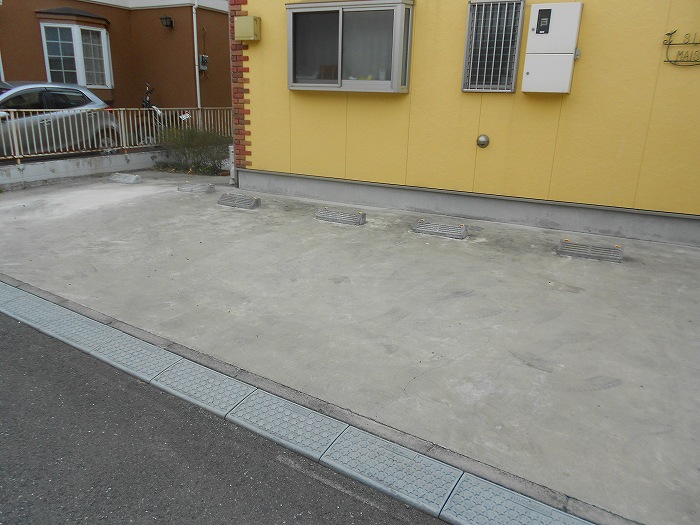 シルクメゾン 駐車場