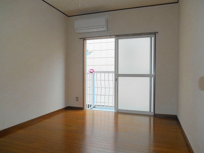 ロイヤル栄町  参考写真