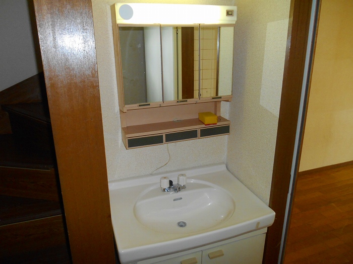 ロイヤル栄町  参考写真