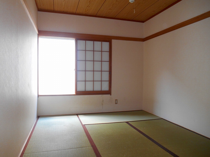 ロイヤル栄町  ベッドルーム